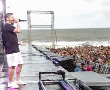 Segunda semana de shows nas praias termina com muito sertanejo para 110 mil pessoas