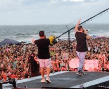 Segunda semana de shows nas praias termina com muito sertanejo para 110 mil pessoas