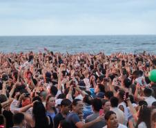 Segunda semana de shows nas praias termina com muito sertanejo para 110 mil pessoas