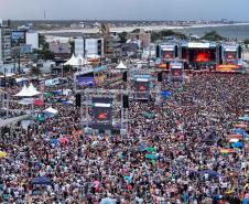 Segunda semana de shows nas praias termina com muito sertanejo para 110 mil pessoas