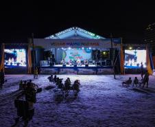 Após chuvas, shows dos palcos Sunset voltam a animar praias do Litoral