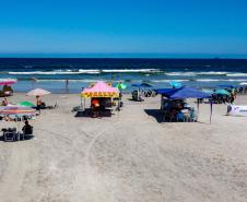 Natação em águas abertas, surf e pesca com caiaques agitam o Litoral no fim de semana