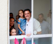 O governador Carlos Massa Ratinho Junior participou nesta quarta-feira (24) da inauguração do Residencial Laguna di Valência em Londrina, no Norte.