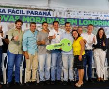 O governador Carlos Massa Ratinho Junior participou nesta quarta-feira (24) da inauguração do Residencial Laguna di Valência em Londrina, no Norte.