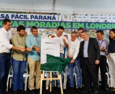 O governador Carlos Massa Ratinho Junior participou nesta quarta-feira (24) da inauguração do Residencial Laguna di Valência em Londrina, no Norte.