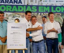 O governador Carlos Massa Ratinho Junior participou nesta quarta-feira (24) da inauguração do Residencial Laguna di Valência em Londrina, no Norte.