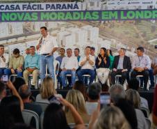 O governador Carlos Massa Ratinho Junior participou nesta quarta-feira (24) da inauguração do Residencial Laguna di Valência em Londrina, no Norte.