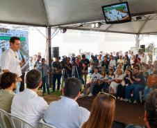 O governador Carlos Massa Ratinho Junior participou nesta quarta-feira (24) da inauguração do Residencial Laguna di Valência em Londrina, no Norte.