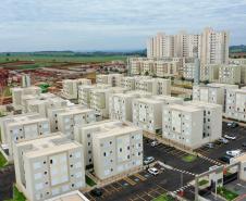 O governador Carlos Massa Ratinho Junior participou nesta quarta-feira (24) da inauguração do Residencial Laguna di Valência em Londrina, no Norte.