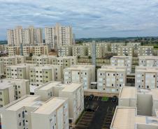 O governador Carlos Massa Ratinho Junior participou nesta quarta-feira (24) da inauguração do Residencial Laguna di Valência em Londrina, no Norte.