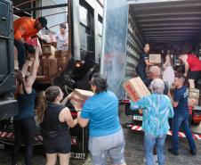 Governador em exercício Darci Piana acompanha a saída dos caminhões que levam as doações para o Rio Grande do Sul.