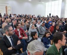 O governador em exercício Darci Piana assina nesta terca-feira (14), repasse de R$ 20.588.583,90 do Fundo Estadual para Infância e Adolescência - FIA/PR para 259 Organizações da Sociedade Civil.