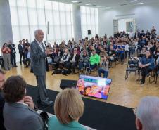O governador em exercício Darci Piana assina nesta terca-feira (14), repasse de R$ 20.588.583,90 do Fundo Estadual para Infância e Adolescência - FIA/PR para 259 Organizações da Sociedade Civil.