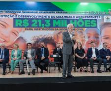 O governador em exercício Darci Piana assina nesta terca-feira (14), repasse de R$ 20.588.583,90 do Fundo Estadual para Infância e Adolescência - FIA/PR para 259 Organizações da Sociedade Civil.