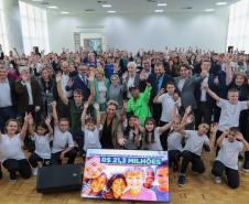 O governador em exercício Darci Piana assina nesta terca-feira (14), repasse de R$ 20.588.583,90 do Fundo Estadual para Infância e Adolescência - FIA/PR para 259 Organizações da Sociedade Civil.