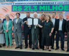 O governador em exercício Darci Piana assina nesta terca-feira (14), repasse de R$ 20.588.583,90 do Fundo Estadual para Infância e Adolescência - FIA/PR para 259 Organizações da Sociedade Civil.