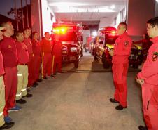 Atendendo a determinação do governador Carlos Massa Ratinho Junior, o Estado enviou nesta quarta-feira (1º) uma equipe do Corpo de Bombeiros Militar do Paraná (CBMPR) para auxiliar o Rio Grande do Sul em meio à calamidade causada pelas chuvas