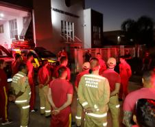 Atendendo a determinação do governador Carlos Massa Ratinho Junior, o Estado enviou nesta quarta-feira (1º) uma equipe do Corpo de Bombeiros Militar do Paraná (CBMPR) para auxiliar o Rio Grande do Sul em meio à calamidade causada pelas chuvas