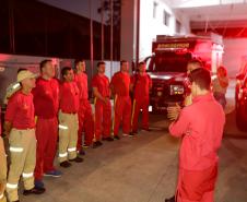 Atendendo a determinação do governador Carlos Massa Ratinho Junior, o Estado enviou nesta quarta-feira (1º) uma equipe do Corpo de Bombeiros Militar do Paraná (CBMPR) para auxiliar o Rio Grande do Sul em meio à calamidade causada pelas chuvas