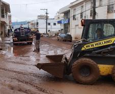 Mais 30 caminhões-pipa do IAT vão se juntar ao comboio de apoio às vítimas das chuvas no RS