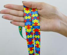 Curitiba, 02 de abril de 2024 - Cordão para utilização de autistas.