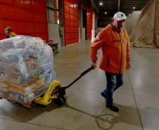 Campanha do Estado chega a 13,2 mil toneladas de doações enviadas ao Rio Grande do Sul