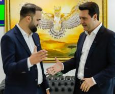 Governador anuncia pacote para educação com seis novas escolas, ampliações e placas solares