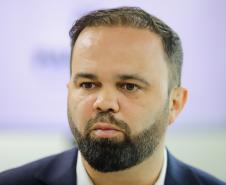Governador anuncia pacote para educação com seis novas escolas, ampliações e placas solares