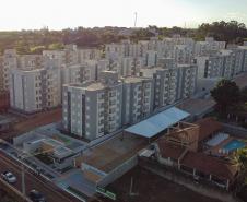 O governador em exercício Darci Piana participou nesta sexta-feira (10) da inauguração do Residencial Maragogi, em Maringá. O empreendimento da P3 Engenharia conta com 200 apartamentos, dos quais 138 contaram com aportes do Governo do Estado para subsídio do valor de entrada às famílias compradoras por meio do programa Casa Fácil Paraná