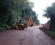 Equipes do DER/PR ajudam a recuperar rodovias de duas cidades no Rio Grande do Sul