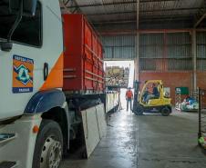 Caminhões com doações dos paranaenses chegam ao município de Santa Cruz do Sul/RS.