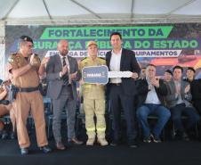 O governador Carlos Massa Ratinho Junior entregou nesta segunda-feira (3) 39 novos veículos para reforçar os trabalhos do Corpo de Bombeiros do Paraná.