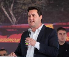 O governador Carlos Massa Ratinho Junior entregou nesta segunda-feira (3) 39 novos veículos para reforçar os trabalhos do Corpo de Bombeiros do Paraná.