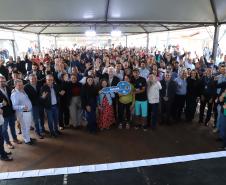 Darci Piana entrega residencial com 120 casas a famílias de Nova Londrina