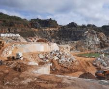 Mineração Fiorese, em Rio Branco do Sul: cidade se destaca na extração mineral.