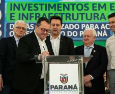 Curitiba, 24 de junho de 2024 - Governador Carlos Massa Ratinho Junior anunciou investimentos de R$ 505 milhões em energia e infraestrutura de gás canalizado para acelarar o crescimento do Paraná.