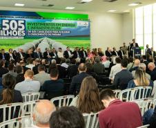 Curitiba, 24 de junho de 2024 - Governador Carlos Massa Ratinho Junior anunciou investimentos de R$ 505 milhões em energia e infraestrutura de gás canalizado para acelarar o crescimento do Paraná.