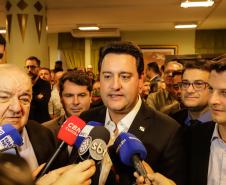 Curitiba, 17 de junho de 2024 - O governador Carlos Massa Ratinho Jr., anuncia a liberação de verbas para pavimentação, restauração de praça e obras de saneamento em Curitiba.