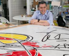 Paris 2024: artistas paranaenses levam seus trabalhos à Casa Brasil durante as Olimpíadas