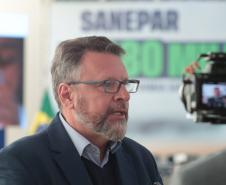O governador em exercício Darci Piana e o presidente da Sanepar, Wilson Bley, anunciam nesta terça-feira (02) um pacote de investimento em saneamento rural e urbano e distribuição de água, além da conclusão de obras emblemáticas do setor.