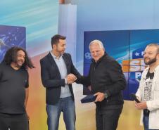 Piana destaca sucesso da 2ª divisão do Paranaense na TV Paraná Turismo em premiação