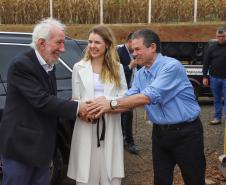 O governador em exercício Darci Piana recebeu o ministro da Pesca e Aquicultura, André de Paula, em uma visita a produtores de tilápia em Alvorada do Sul e Bela Vista do Paraíso, na região Norte do Paraná, nesta segunda-feira (15).