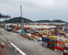 Paraná amplia destinos de exportações: são 2.081 produtos para 215 mercados