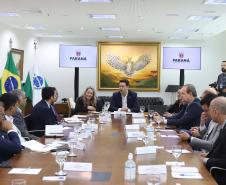 O governador Carlos Massa Ratinho Junior recepcionou nesta segunda-feira (19), no Palácio Iguaçu, uma comitiva do Centro de Desenvolvimento de Computação Avançada (C-DAC), instituição indiana que é referência em pesquisa e desenvolvimento de alta tecnologia.