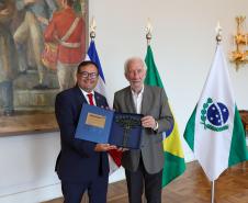 O vice-governador Darci Piana recebe nesta terca-feira (20), o embaixador da Costa Rica, Norman Lizano no Palacio Iguacu.