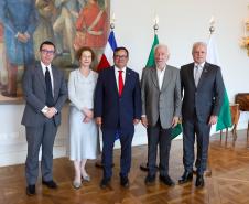 O vice-governador Darci Piana recebe nesta terca-feira (20), o embaixador da Costa Rica, Norman Lizano no Palacio Iguacu.