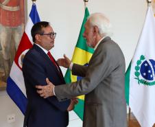 O vice-governador Darci Piana recebe nesta terca-feira (20), o embaixador da Costa Rica, Norman Lizano no Palacio Iguacu.