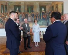 O vice-governador Darci Piana recebe nesta terca-feira (20), o embaixador da Costa Rica, Norman Lizano no Palacio Iguacu.