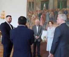 O vice-governador Darci Piana recebe nesta terca-feira (20), o embaixador da Costa Rica, Norman Lizano no Palacio Iguacu.