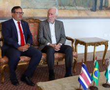 O vice-governador Darci Piana recebe nesta terca-feira (20), o embaixador da Costa Rica, Norman Lizano no Palacio Iguacu.